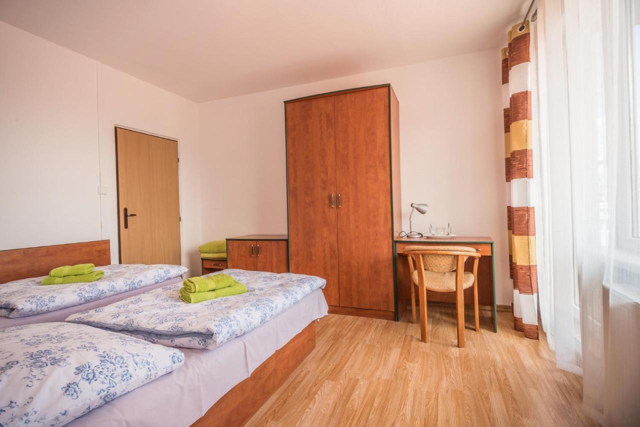 Hybadlo Motel Liptovsky Hradok Bagian luar foto
