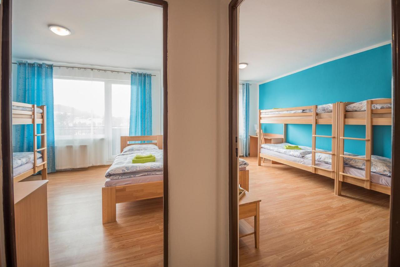 Hybadlo Motel Liptovsky Hradok Bagian luar foto