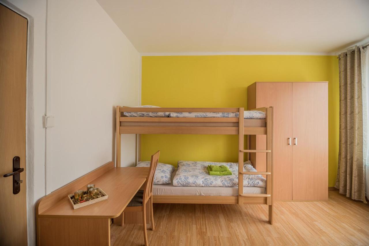Hybadlo Motel Liptovsky Hradok Bagian luar foto